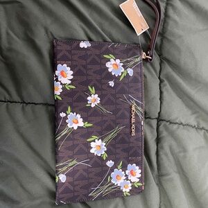 Michael Kors zip clutch wristlet
